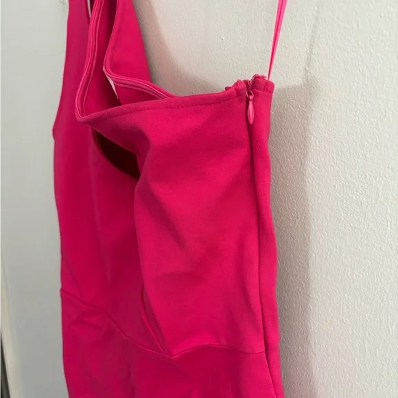 superdown Nava Asymmetrical mini dress in hot pink - Picture 6 of 8
